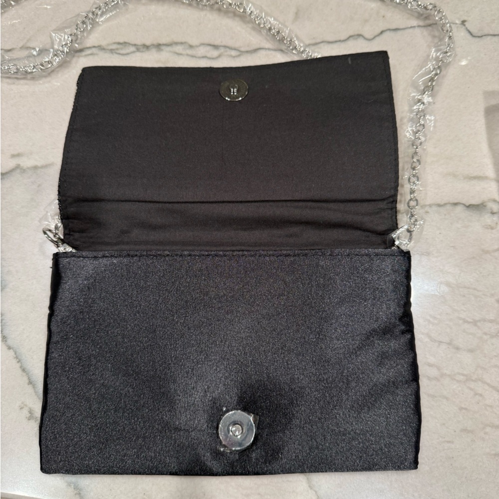 Amber Sceats Crystal Evening Bag - Picture 6 of 16
